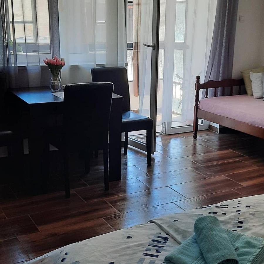 Stan Na Dan Dunja 2 Apartman Versec Kültér fotó